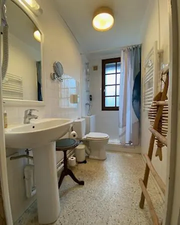 Hotel Le Neptune En Camargue
