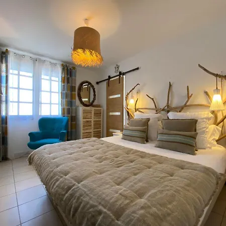 Le Neptune En Camargue 3*