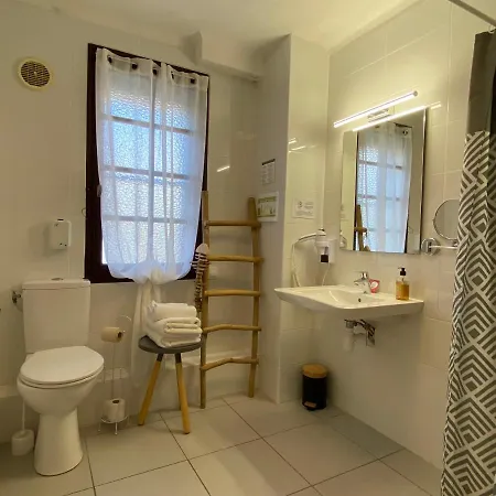 Hotel Le Neptune En Camargue 3*